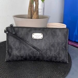 Michael Kira wristlet